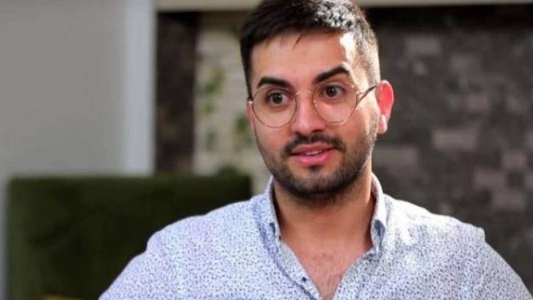 Kadir Ezildi'den yürek yakan paylaşım! Anneannesinin son isteğini paylaştı duyanlar kahroldu... Geçtiğimiz günlerde kaybetmişti 1